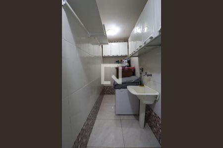 Casa de condomínio à venda com 200m², 2 quartos e 2 vagasÁrea de serviço