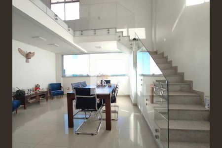 Apartamento para alugar com 4 quartos, 203m² em Ouro Preto, Belo Horizonte