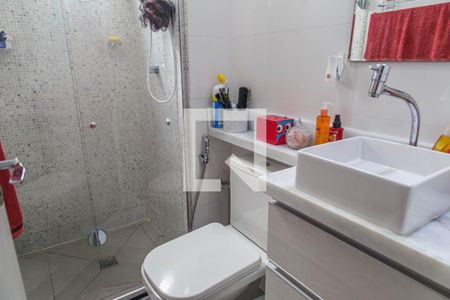 Apartamento à venda com 55m², 2 quartos e 1 vaga Apartamento à venda com 55m², 2 quartos e 1 vagaBanheiro