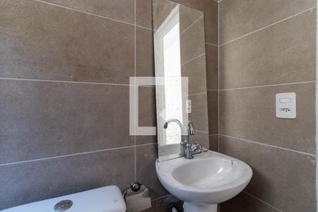 Casa de condomínio para alugar com 35m², 1 quarto e 1 vaga Casa de condomínio para alugar com 35m², 1 quarto e 1 vagaBanheiro