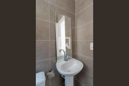 Casa de condomínio para alugar com 35m², 1 quarto e 1 vaga Casa de condomínio para alugar com 35m², 1 quarto e 1 vagaBanheiro