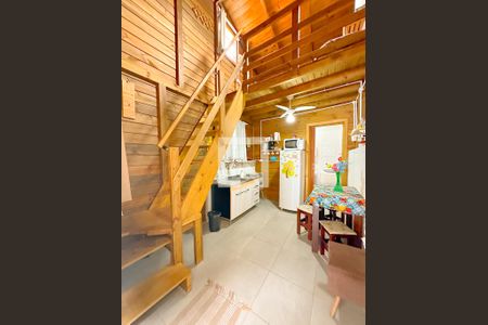 Studio de kitnet/studio para alugar com 1 quarto, 20m² em São João do Rio Vermelho, Florianópolis