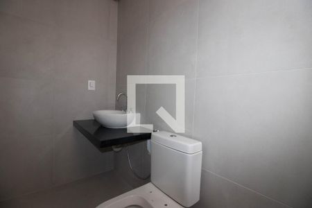 Banheiro de kitnet/studio à venda com 1 quarto, 54m² em Três Figueiras, Porto Alegre