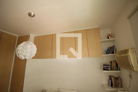 Apartamento à venda com 50m², 2 quartos e 1 vagaQuarto 2 - Armários