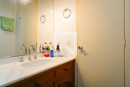 Apartamento à venda com 84m², 2 quartos e 1 vaga Apartamento à venda com 84m², 2 quartos e 1 vagaBanheiro da Suíte 1