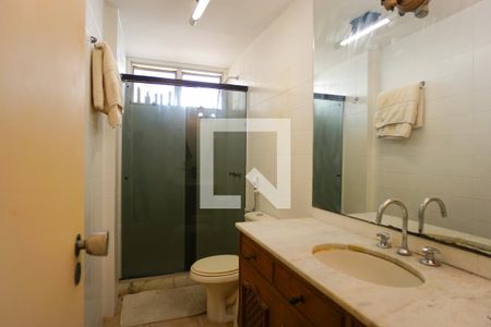 Apartamento à venda com 84m², 2 quartos e 1 vaga Apartamento à venda com 84m², 2 quartos e 1 vagaBanheiro Social