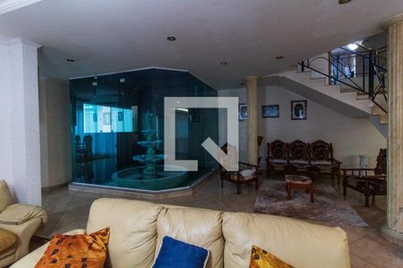 Casa para alugar com 573m², 4 quartos e 7 vagas Casa para alugar com 573m², 4 quartos e 7 vagasSala de Estar