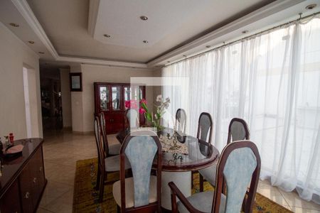 Casa para alugar com 573m², 4 quartos e 7 vagas Casa para alugar com 573m², 4 quartos e 7 vagasSala de Jantar