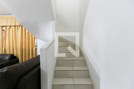 Escada de casa à venda com 3 quartos, 140m² em Vila Raquel, São Paulo