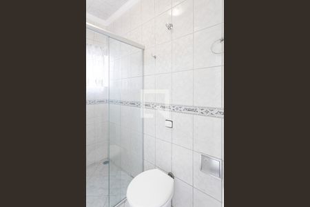 Banheiro de kitnet/studio para alugar com 1 quarto, 20m² em Mutinga, Osasco