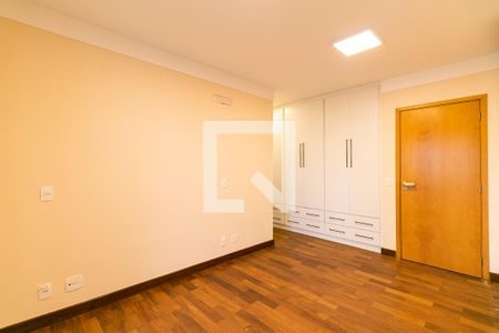 Apartamento à venda com 206m², 4 quartos e 4 vagasSuíte 1