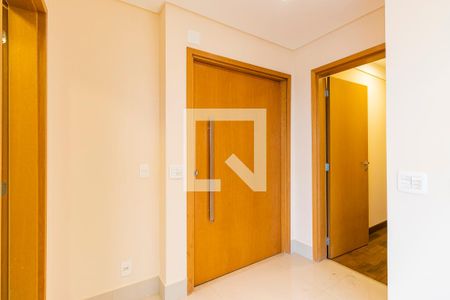 Apartamento à venda com 206m², 4 quartos e 4 vagasEntrada Social / Corredor