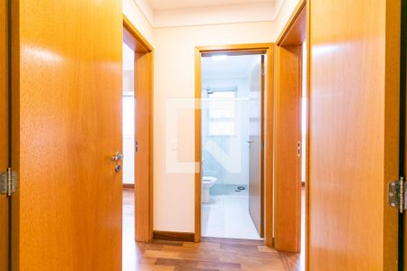 Apartamento à venda com 206m², 4 quartos e 4 vagasCorredor