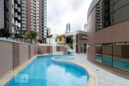 Apartamento à venda com 206m², 4 quartos e 4 vagasÁrea comum - Piscina