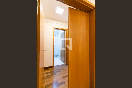 Apartamento à venda com 206m², 4 quartos e 4 vagasCorredor