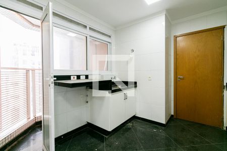 Apartamento à venda com 206m², 4 quartos e 4 vagasÁrea de Serviço