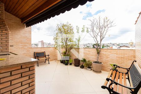Casa à venda com 230m², 3 quartos e 4 vagas3o. Andar - Churrasqueira