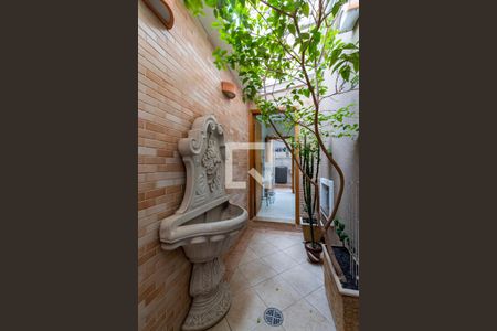 Casa à venda com 230m², 3 quartos e 4 vagas1o. Andar - Acesso Entrada e Cozinha