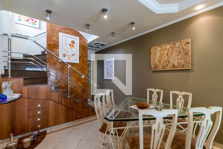 1o. Andar - Sala de casa à venda com 3 quartos, 230m² em Vila Brasilina, São Paulo