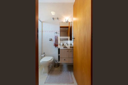 Casa à venda com 230m², 3 quartos e 4 vagas2o. Andar - Banheiro da Suíte 2