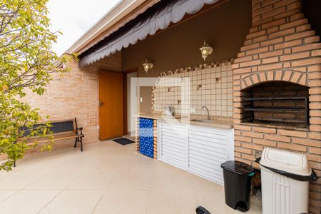 Casa à venda com 230m², 3 quartos e 4 vagas3o. Andar - Churrasqueira