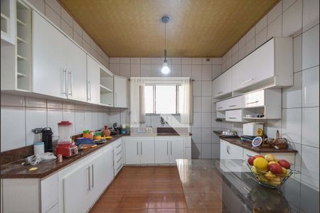 Casa para alugar com 180m², 6 quartos e 3 vagasCozinha