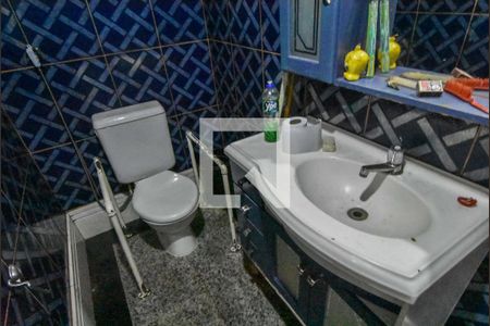 Casa para alugar com 180m², 6 quartos e 3 vagasBanheiro Suíte 02