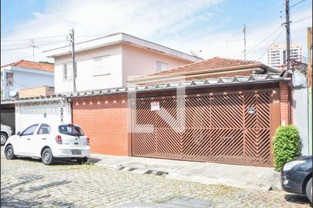 Casa para alugar com 180m², 6 quartos e 3 vagasFachada