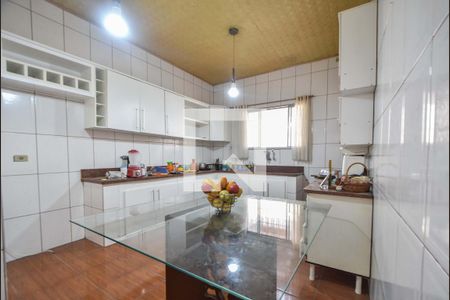 Casa para alugar com 180m², 6 quartos e 3 vagasCozinha