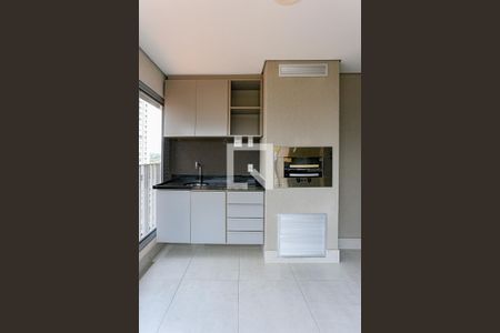 Apartamento à venda com 63m², 2 quartos e 1 vaga Apartamento à venda com 63m², 2 quartos e 1 vagaVaranda