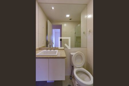 Apartamento à venda com 63m², 2 quartos e 1 vaga Apartamento à venda com 63m², 2 quartos e 1 vagaBanheiro