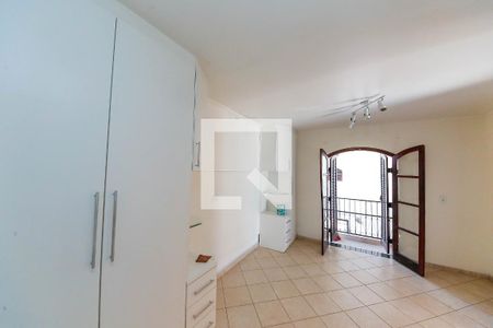 Suíte 1 de casa para alugar com 2 quartos, 150m² em Vila Antonieta, São Paulo