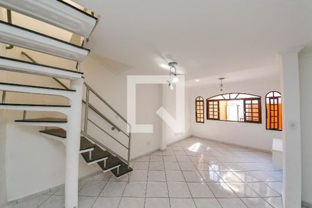 Sala de casa para alugar com 2 quartos, 150m² em Vila Antonieta, São Paulo