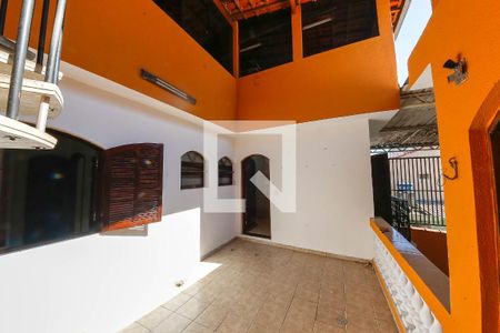 Casa para alugar com 150m², 2 quartos e 1 vagaÁrea de Serviço 2