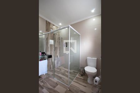 Casa à venda com 180m², 2 quartos e 2 vagas Casa à venda com 180m², 2 quartos e 2 vagasBanheiro da Suíte