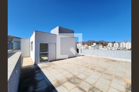 Apartamento à venda com 220m², 3 quartos e 3 vagasCobertura