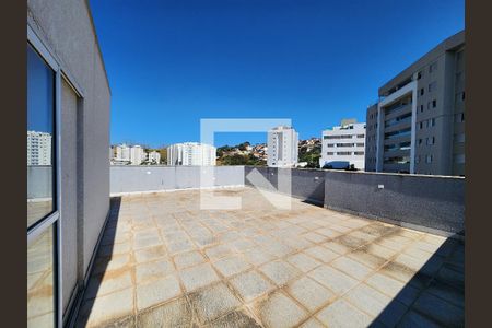 Apartamento à venda com 220m², 3 quartos e 3 vagasCobertura