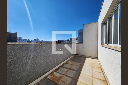 Apartamento à venda com 220m², 3 quartos e 3 vagasCobertura