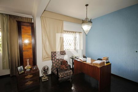 Apartamento à venda com 4 quartos, 373m² em Serra, Belo Horizonte