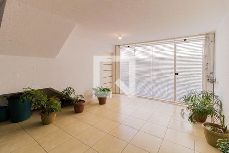 Casa à venda com 160m², 3 quartos e 3 vagas Casa à venda com 160m², 3 quartos e 3 vagasGaragem
