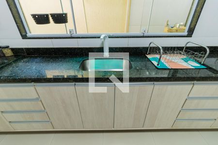 Casa à venda com 160m², 3 quartos e 3 vagas Casa à venda com 160m², 3 quartos e 3 vagasCozinha