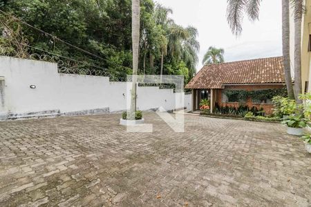 Casa à venda com 200m², 5 quartos e 15 vagasQuintal