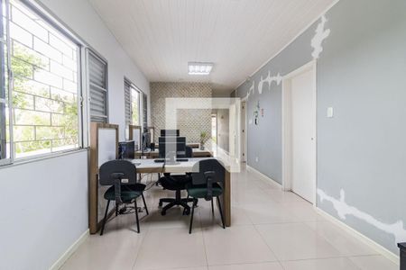 Sala de casa à venda com 5 quartos, 200m² em Camaquã, Porto Alegre