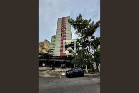 Apartamento para alugar com 52m², 2 quartos e 1 vaga Apartamento para alugar com 52m², 2 quartos e 1 vagaFachada