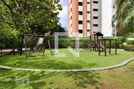 Apartamento à venda com 144m², 3 quartos e 3 vagas Apartamento à venda com 144m², 3 quartos e 3 vagasÁrea Comum - Playground