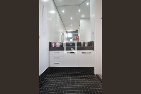 Apartamento à venda com 144m², 3 quartos e 3 vagasBanheiro da suíte 1