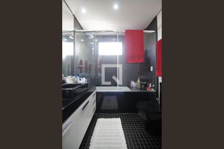 Apartamento à venda com 144m², 3 quartos e 3 vagasBanheiro da suíte 2