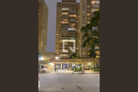 Apartamento à venda com 167m², 3 quartos e 3 vagas Apartamento à venda com 167m², 3 quartos e 3 vagasFachada