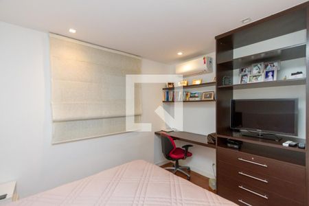 Apartamento à venda com 167m², 3 quartos e 3 vagas Apartamento à venda com 167m², 3 quartos e 3 vagasSuite 1