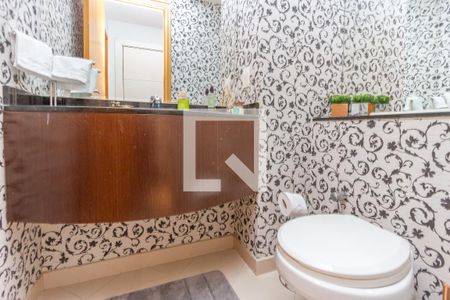 Apartamento à venda com 167m², 3 quartos e 3 vagas Apartamento à venda com 167m², 3 quartos e 3 vagasLavabo